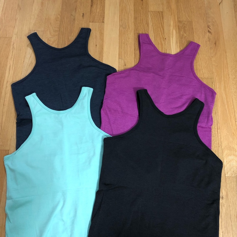 Lululemon Athletic Top Bunde